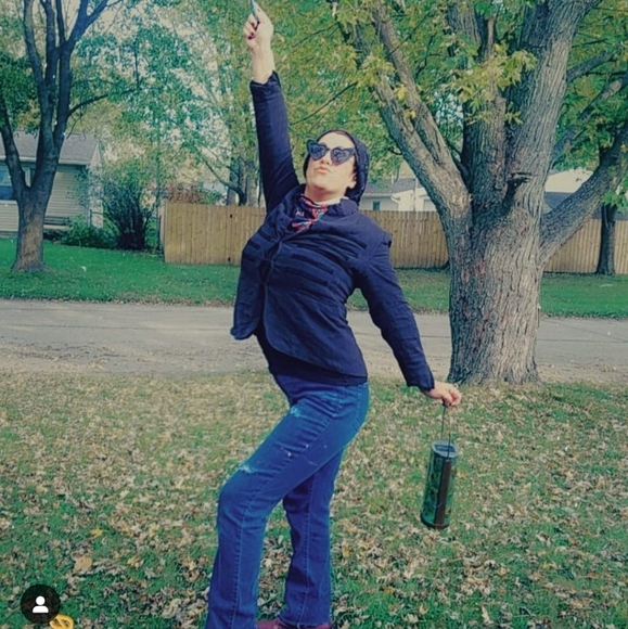 Meet your Posher, Kelli - Picture 5 of 7